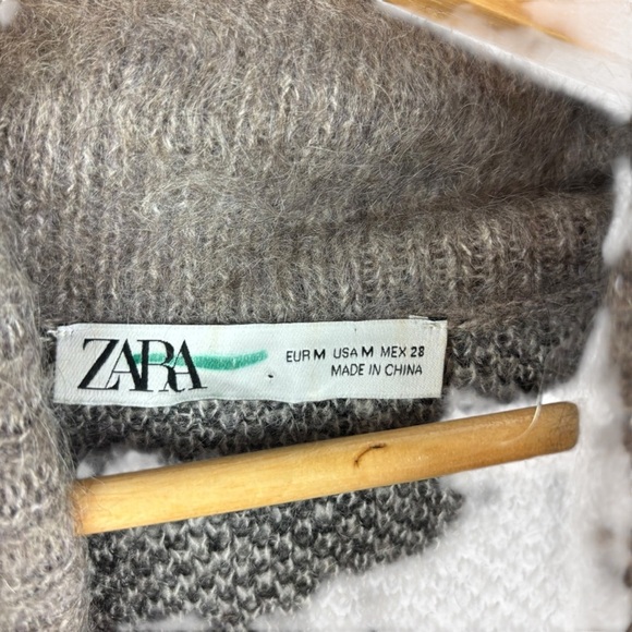 EUC Zara Oversized Mohair Leopard Cowl Neck Sweater - Gray and Black Sz Medium - Picture 6 of 11